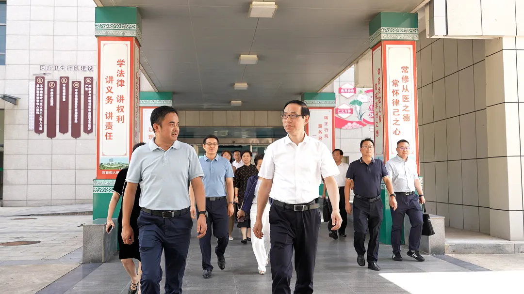 湖北省卫健委党组书记、主任陈红辉到市人民医院调研数智化病理服务体系建设工作
