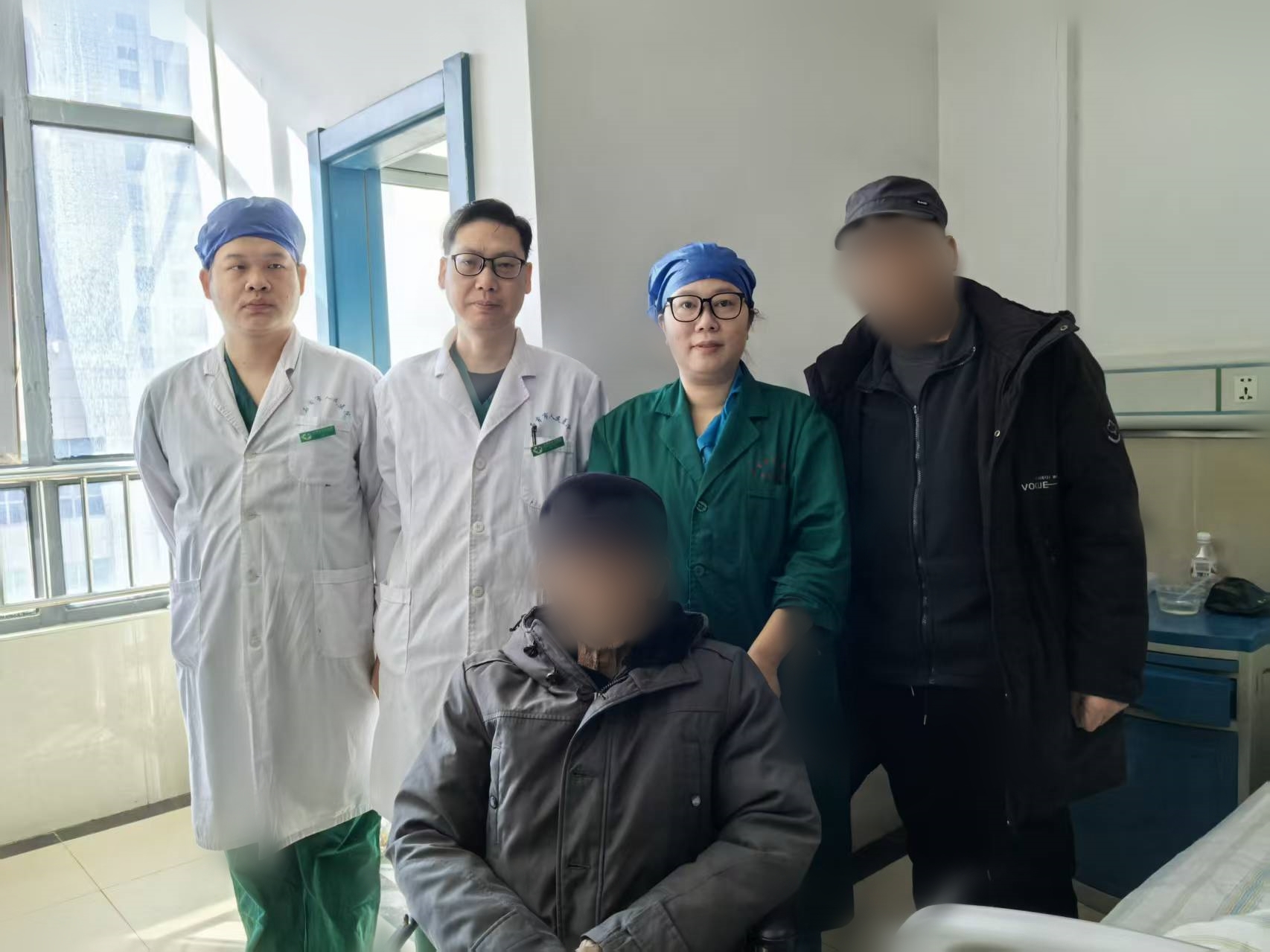 石首市人民医院成功为96岁高龄患者实施高难度膀胱结石手术 石首市人民医院成功为96岁高龄患者实施高难度膀胱结石手术